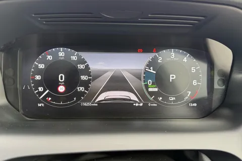 17 of 47 for Land Rover Discovery Sport 1.5 P300e Dynamic HSE 5dr