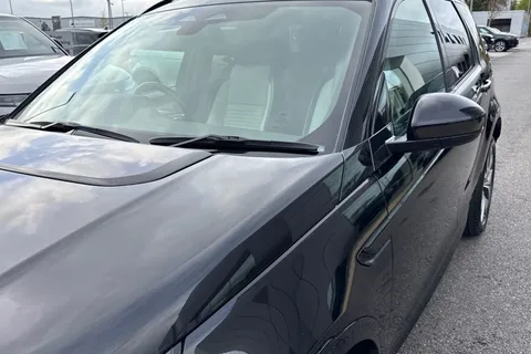 21 of 47 for Land Rover Discovery Sport 1.5 P300e Dynamic HSE 5dr