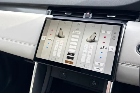 23 of 47 for Land Rover Discovery Sport 1.5 P300e Dynamic HSE 5dr