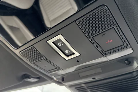 24 of 47 for Land Rover Discovery Sport 1.5 P300e Dynamic HSE 5dr