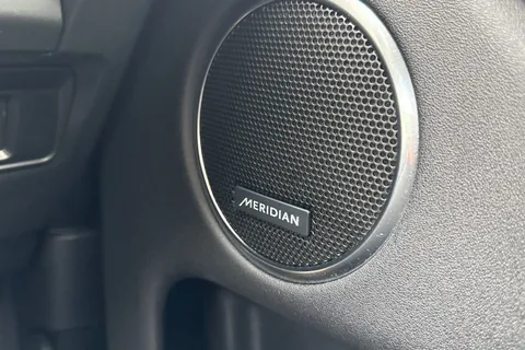 25 of 47 for Land Rover Discovery Sport 1.5 P300e Dynamic HSE 5dr