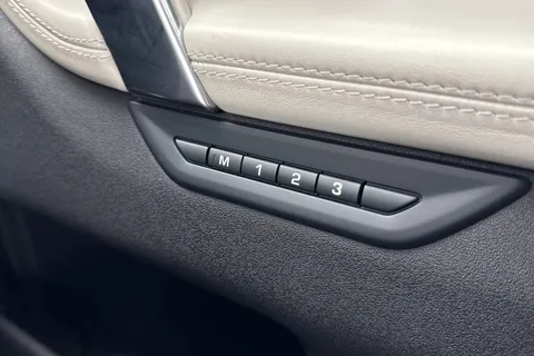 26 of 47 for Land Rover Discovery Sport 1.5 P300e Dynamic HSE 5dr