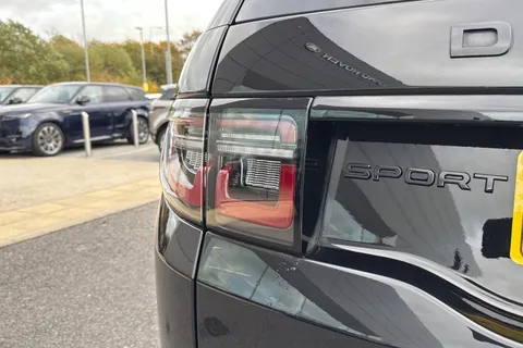 27 of 47 for Land Rover Discovery Sport 1.5 P300e Dynamic HSE 5dr