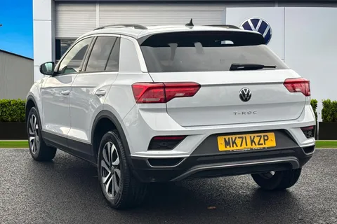 2 of 48 for Volkswagen T-Roc 1.5 TSI EVO Active 5dr DSG **PANORAMIC SUNROOF, REAR CAM**