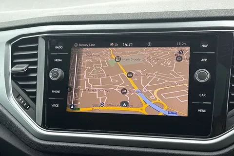 17 of 48 for Volkswagen T-Roc 1.5 TSI EVO Active 5dr DSG **PANORAMIC SUNROOF, REAR CAM**