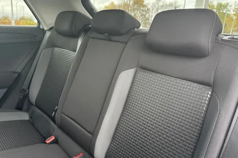 19 of 48 for Volkswagen T-Roc 1.5 TSI EVO Active 5dr DSG **PANORAMIC SUNROOF, REAR CAM**