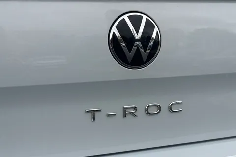 25 of 48 for Volkswagen T-Roc 1.5 TSI EVO Active 5dr DSG **PANORAMIC SUNROOF, REAR CAM**