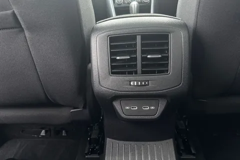 30 of 48 for Volkswagen T-Roc 1.5 TSI EVO Active 5dr DSG **PANORAMIC SUNROOF, REAR CAM**