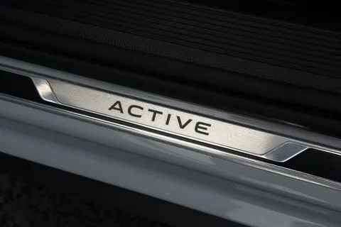 33 of 48 for Volkswagen T-Roc 1.5 TSI EVO Active 5dr DSG **PANORAMIC SUNROOF, REAR CAM**