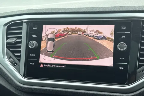 41 of 48 for Volkswagen T-Roc 1.5 TSI EVO Active 5dr DSG **PANORAMIC SUNROOF, REAR CAM**