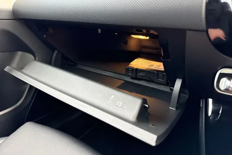 CX74GTZ Mercedes-Benz Cla Class 1.3 CLA250e 15.6kWh AMG Line (Premium Plus) Shooting Brake 8G-DCT Euro 6 (s/s) 5dr Thumbnail #44