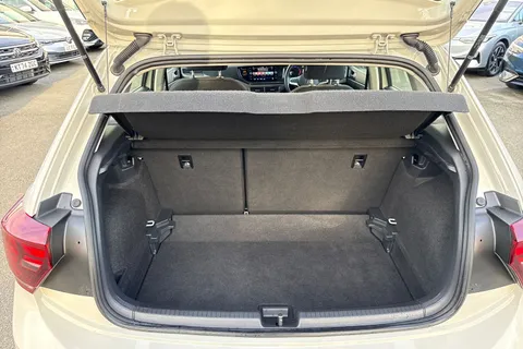 DE72HLW Volkswagen Polo 1.0 Life 5dr | App Connect | Digital Cockpit Pro Thumbnail #7