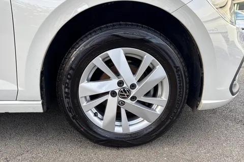 DE72HLW Volkswagen Polo 1.0 Life 5dr | App Connect | Digital Cockpit Pro Thumbnail #10