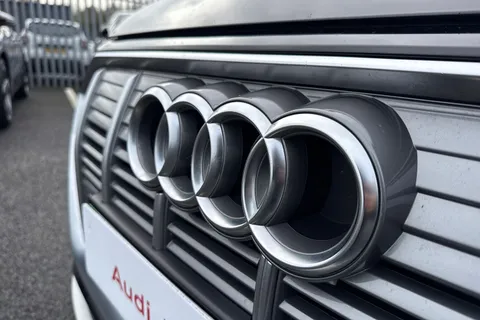 25 of 66 for Audi e-tron Sport 55 quattro