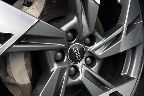 26 of 66 for Audi e-tron Sport 55 quattro