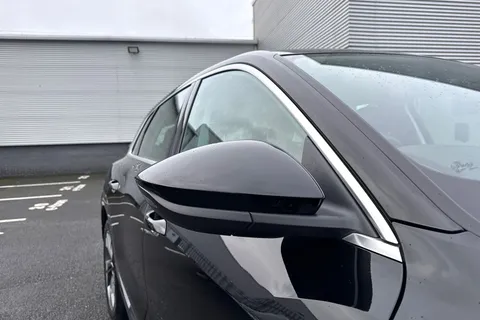 28 of 66 for Audi e-tron Sport 55 quattro