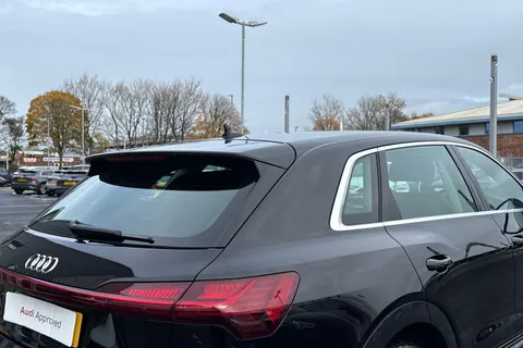 35 of 66 for Audi e-tron Sport 55 quattro