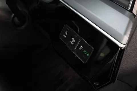 47 of 66 for Audi e-tron Sport 55 quattro