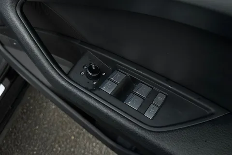 49 of 66 for Audi e-tron Sport 55 quattro