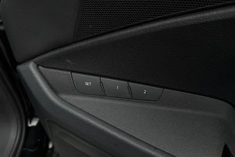 50 of 66 for Audi e-tron Sport 55 quattro