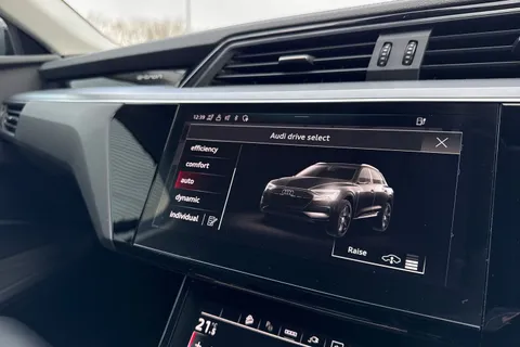 58 of 66 for Audi e-tron Sport 55 quattro