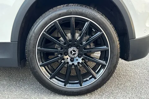 KS23NNG Mercedes-Benz Gla 1.3 GLA200 AMG Line Night Edition (Premium Plus) 7G-DCT Euro 6 (s/s) 5dr Thumbnail #11