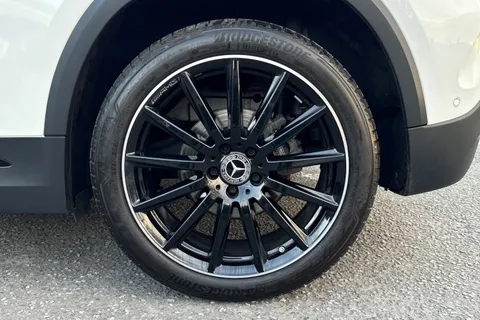 KS23NNG Mercedes-Benz Gla 1.3 GLA200 AMG Line Night Edition (Premium Plus) 7G-DCT Euro 6 (s/s) 5dr Thumbnail #14