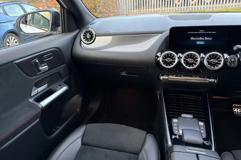 KS23NNG Mercedes-Benz Gla 1.3 GLA200 AMG Line Night Edition (Premium Plus) 7G-DCT Euro 6 (s/s) 5dr Thumbnail #21