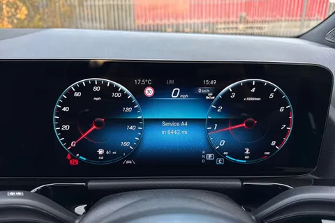 KS23NNG Mercedes-Benz Gla 1.3 GLA200 AMG Line Night Edition (Premium Plus) 7G-DCT Euro 6 (s/s) 5dr Thumbnail #34