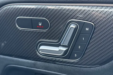 KS23NNG Mercedes-Benz Gla 1.3 GLA200 AMG Line Night Edition (Premium Plus) 7G-DCT Euro 6 (s/s) 5dr Thumbnail #37