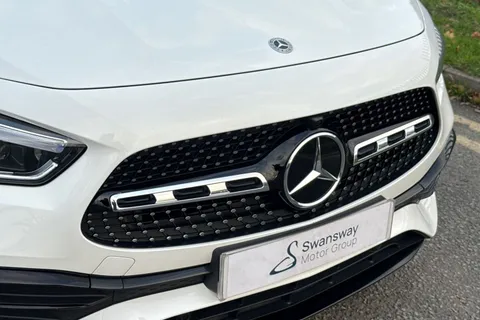 KS23NNG Mercedes-Benz Gla 1.3 GLA200 AMG Line Night Edition (Premium Plus) 7G-DCT Euro 6 (s/s) 5dr Thumbnail #40