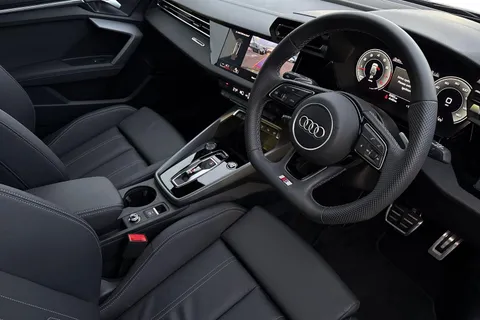 DA25EDJ Audi A3 Black Edition 35 TFSI 150 PS S tronic Thumbnail #15