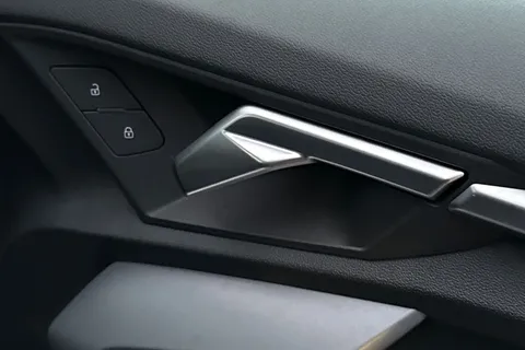 DA25EDJ Audi A3 Black Edition 35 TFSI 150 PS S tronic Thumbnail #22