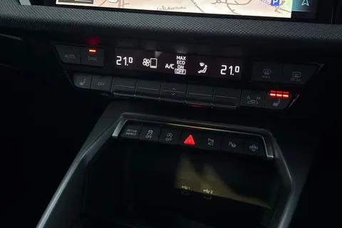 DA25EDJ Audi A3 Black Edition 35 TFSI 150 PS S tronic Thumbnail #23