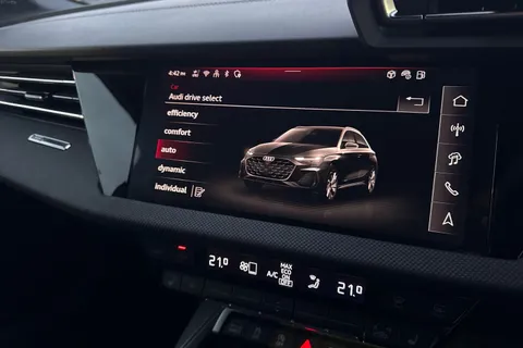 DA25EDJ Audi A3 Black Edition 35 TFSI 150 PS S tronic Thumbnail #43