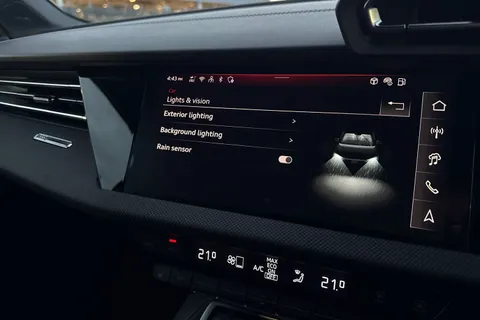 DA25EDJ Audi A3 Black Edition 35 TFSI 150 PS S tronic Thumbnail #47