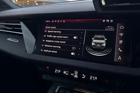 DA25EDJ Audi A3 Black Edition 35 TFSI 150 PS S tronic Thumbnail #49