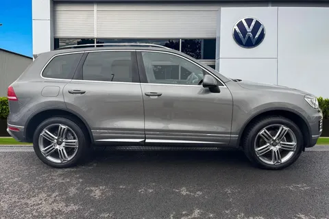 MW66ZTF Volkswagen Touareg 3.0 V6 TDI BlueMotion Tech 262 R-Line 5dr Tip Auto **NAPPA LEATHER** Thumbnail #4