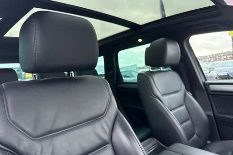 MW66ZTF Volkswagen Touareg 3.0 V6 TDI BlueMotion Tech 262 R-Line 5dr Tip Auto **NAPPA LEATHER** Thumbnail #25