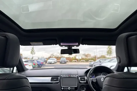 MW66ZTF Volkswagen Touareg 3.0 V6 TDI BlueMotion Tech 262 R-Line 5dr Tip Auto **NAPPA LEATHER** Thumbnail #33