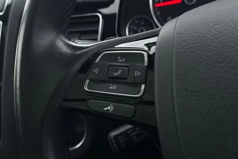 MW66ZTF Volkswagen Touareg 3.0 V6 TDI BlueMotion Tech 262 R-Line 5dr Tip Auto **NAPPA LEATHER** Thumbnail #36