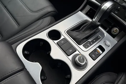 MW66ZTF Volkswagen Touareg 3.0 V6 TDI BlueMotion Tech 262 R-Line 5dr Tip Auto **NAPPA LEATHER** Thumbnail #42