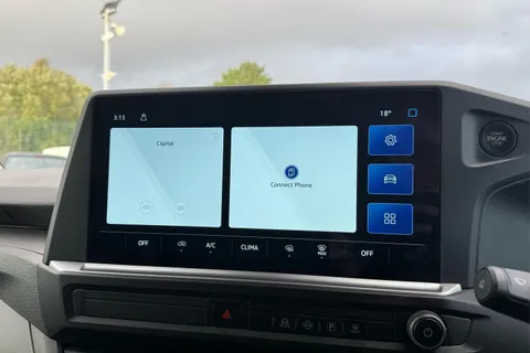 DG25EXZ Volkswagen Transporter 2.0 TDI 150 Commerce Plus Van Thumbnail #17