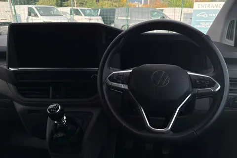 DG25EXZ Volkswagen Transporter 2.0 TDI 150 Commerce Plus Van Thumbnail #18