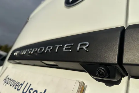 DG25EXZ Volkswagen Transporter 2.0 TDI 150 Commerce Plus Van Thumbnail #31