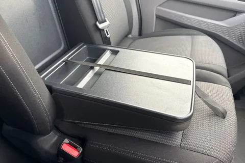 DG25EXZ Volkswagen Transporter 2.0 TDI 150 Commerce Plus Van Thumbnail #33