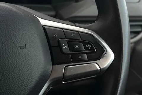 DG25EXZ Volkswagen Transporter 2.0 TDI 150 Commerce Plus Van Thumbnail #42