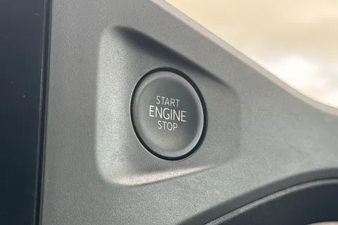 DG25EXZ Volkswagen Transporter 2.0 TDI 150 Commerce Plus Van Thumbnail #43