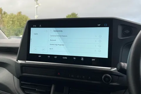 DG25EXZ Volkswagen Transporter 2.0 TDI 150 Commerce Plus Van Thumbnail #53