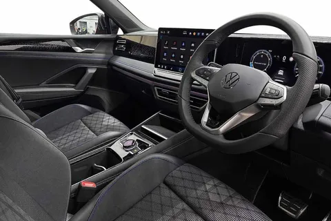 DG25ZJV Volkswagen Tiguan 1.5 eTSI 150 R-Line DSG⭐ Sunroof, Black Pack, Driver assistance package⭐ Thumbnail #7